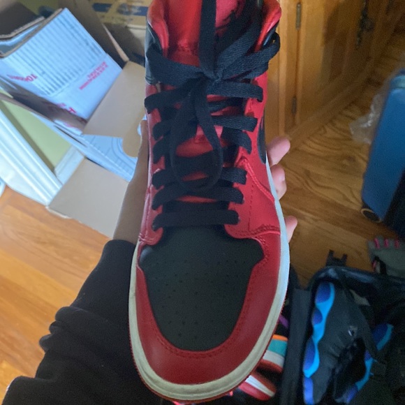 Real Jordan 1s for sale - Picture 2 of 5